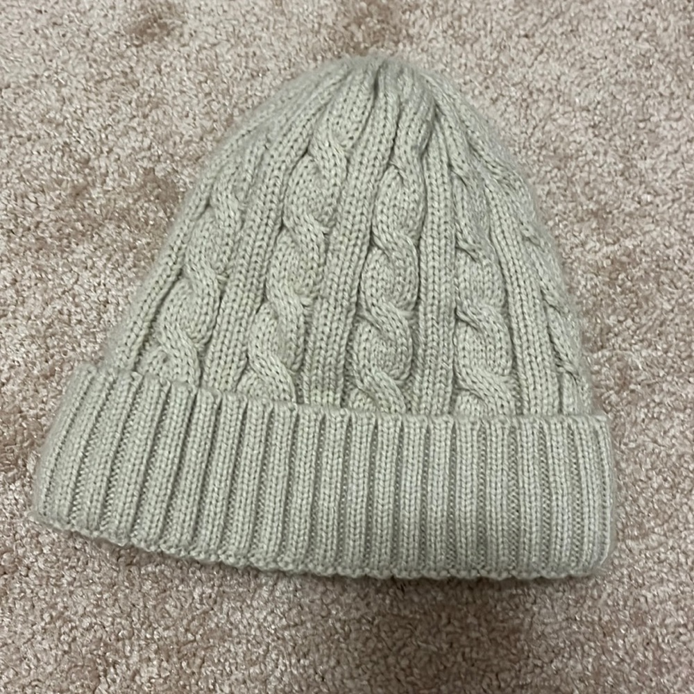 Beige beanie w fleece inside